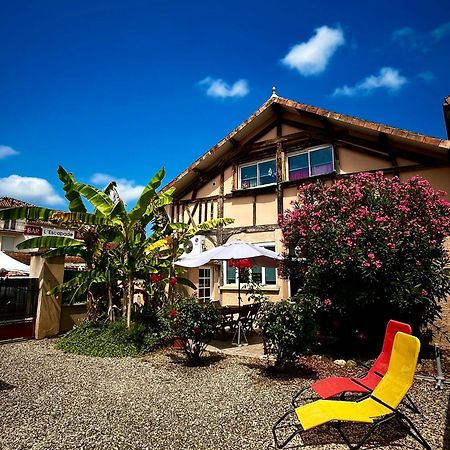 Meuble 3 Etoiles Dans Un Petit Village Du Gers Villecomtal-Sur-Arros Екстериор снимка